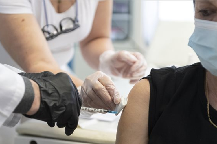 Szerdától két hét alatt több mint 465 ezer oltás beadására van lehetőség